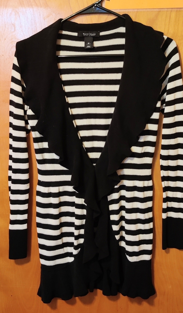 ♥️Ruffle Collar black/tan/gold striped sweater.